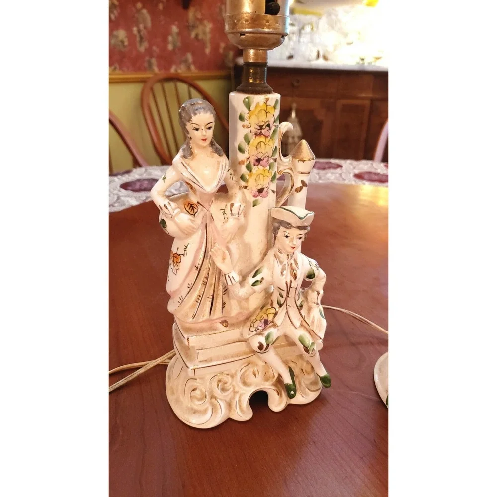 Vintage WALES Victorian Colonial Couple Figurine Lamp Made in Japan